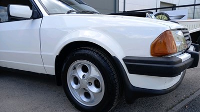 Lot 87 - 1982 FORD ESCORT XR3