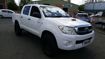 Lot 396 - 2010 TOYOTA HILUX