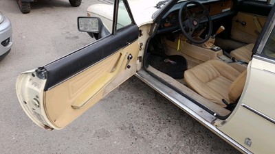 Lot 12 - 1979 FIAT 124 SPIDER