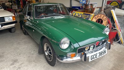 Lot 62 - 1974 MG B GT