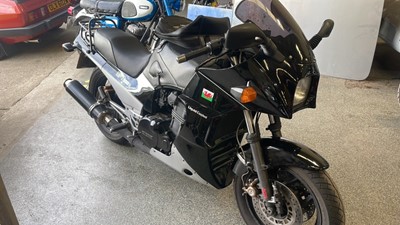 Lot 80 - 1984 KAWASAKI GPZ 900R