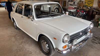 Lot 90 - 1970 MORRIS 1300