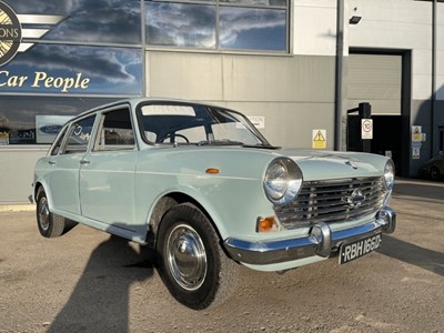 Lot 55 - 1966 MORRIS 1800