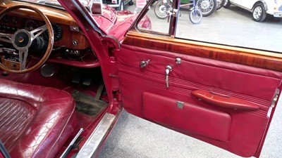 Lot 473 - 1966 JAGUAR S-TYPE