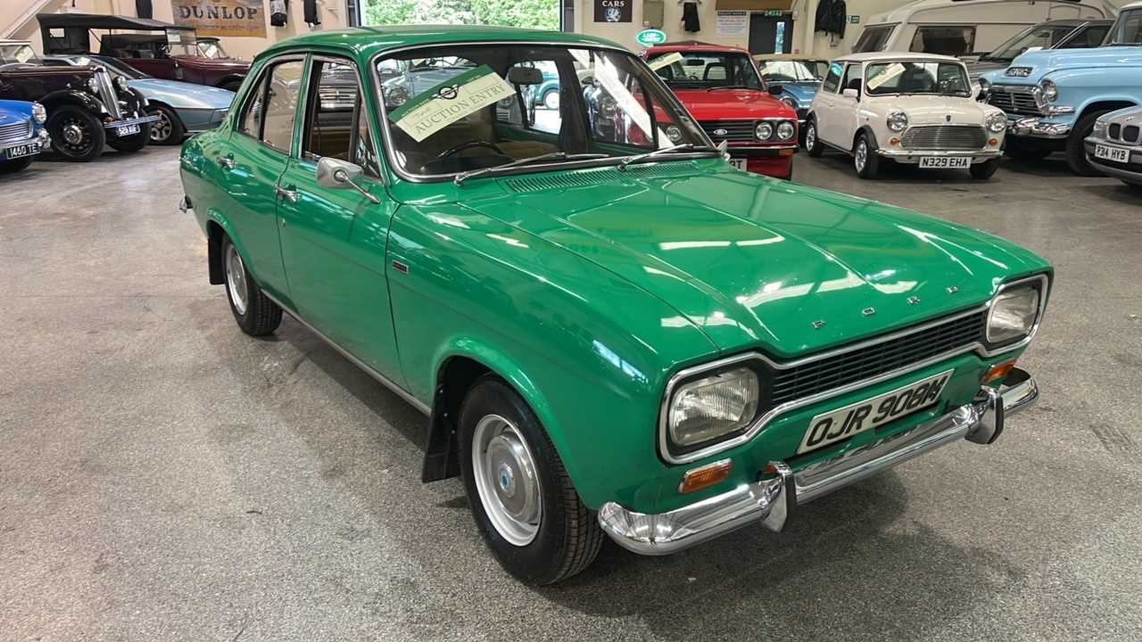Lot 174 - 1973 FORD ESCORT 1300 XL