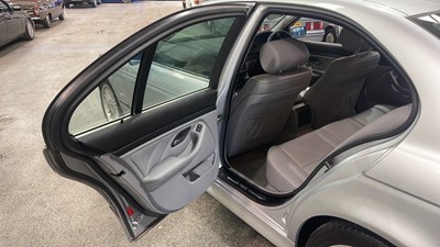 Lot 340 - 1996 BMW 523I SE AUTO