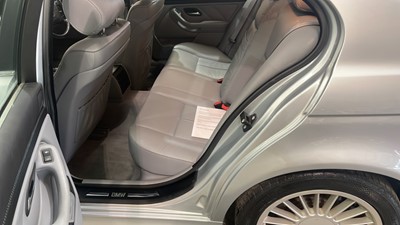 Lot 340 - 1996 BMW 523I SE AUTO