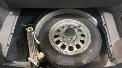 Lot 340 - 1996 BMW 523I SE AUTO