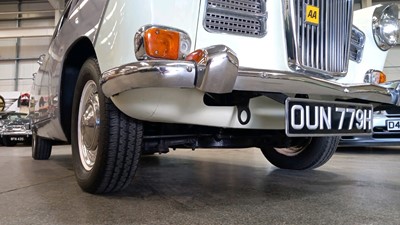 Lot 384 - 1969 WOLSELEY 16/60