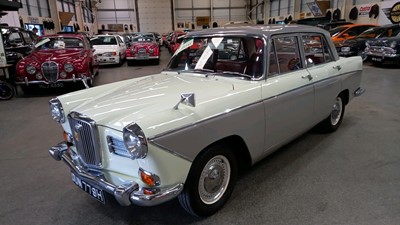 Lot 384 - 1969 WOLSELEY 16/60