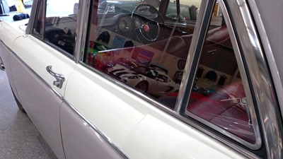 Lot 384 - 1969 WOLSELEY 16/60