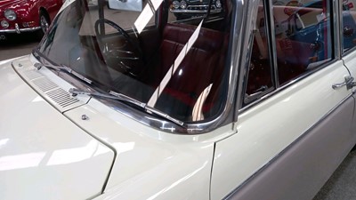 Lot 384 - 1969 WOLSELEY 16/60