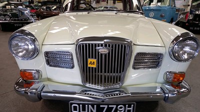 Lot 384 - 1969 WOLSELEY 16/60