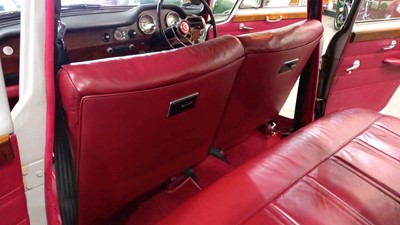 Lot 384 - 1969 WOLSELEY 16/60
