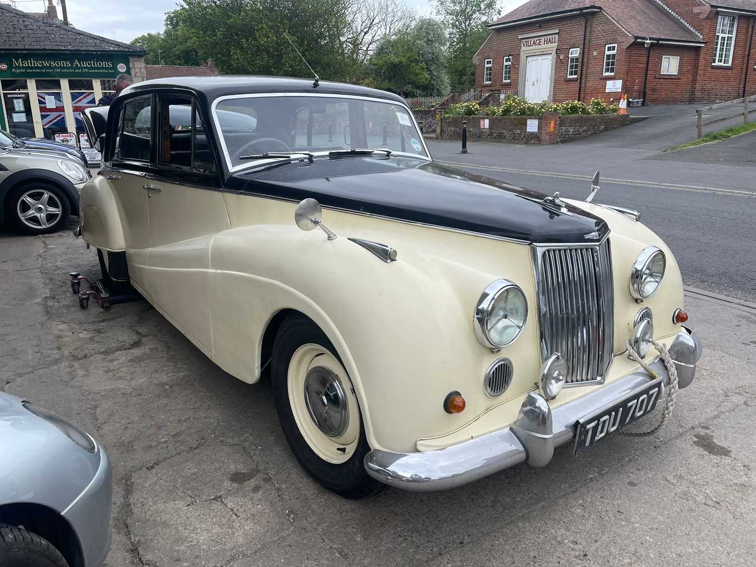Lot 3 - 1956 ARMSTRONG SIDDELEY SAPPHIRE