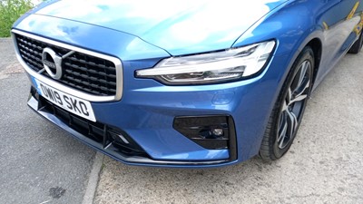 Lot 117 - 2019 VOLVO	V60 R-DESIGN D4 AUTO