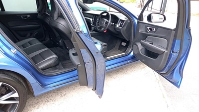 Lot 117 - 2019 VOLVO	V60 R-DESIGN D4 AUTO