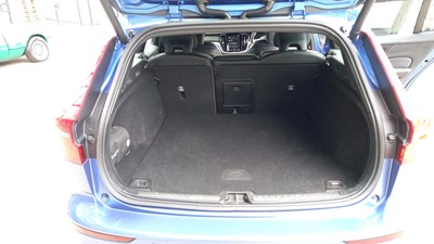 Lot 117 - 2019 VOLVO	V60 R-DESIGN D4 AUTO