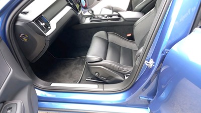 Lot 117 - 2019 VOLVO	V60 R-DESIGN D4 AUTO