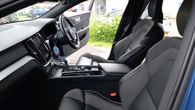 Lot 117 - 2019 VOLVO	V60 R-DESIGN D4 AUTO