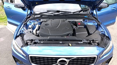 Lot 117 - 2019 VOLVO	V60 R-DESIGN D4 AUTO