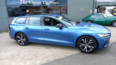 Lot 117 - 2019 VOLVO	V60 R-DESIGN D4 AUTO