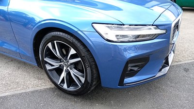 Lot 117 - 2019 VOLVO	V60 R-DESIGN D4 AUTO