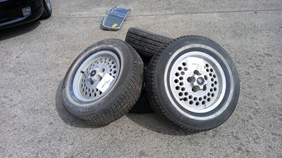 Lot 43 - DAIMLER 4.2 WHEELS X 4