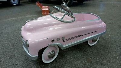 Lot 126 - PINK PEDAL CAR