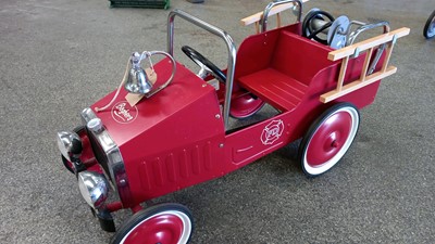 Lot 131 - RED FIRE ENGINE