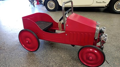 Lot 136 - 1938 PEDAL CAR