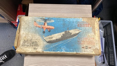 Lot 219 - MODEL HELICOPTER