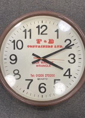 Lot 231 - CLOCK