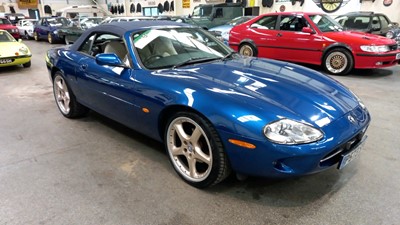 Lot 105 - 1997 JAGUAR XK8 CONVERTIBLE AUTO
