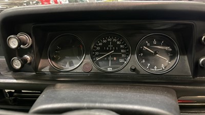 Lot 432 - 1975 BMW 2002 CABRIOLET