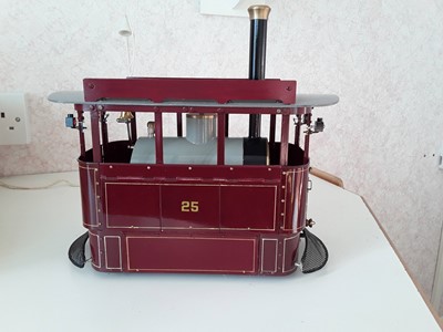 Lot 121 - MODEL TRAM