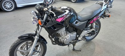 Lot 125 - 1995 HONDA CB500