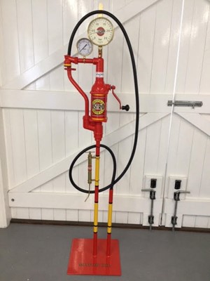 Lot 401 - RENOVATED CASTROL WAKEFIELD PUMP