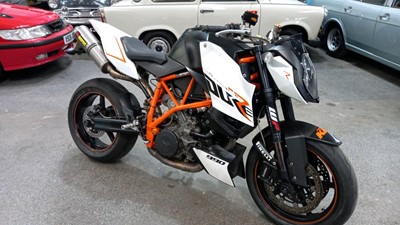 Lot 4 - 2011 KTM SUPER DUKE 990 R