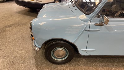 Lot 157 - 1972 AUSTIN MINI 850 VAN