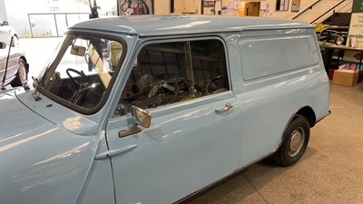 Lot 157 - 1972 AUSTIN MINI 850 VAN