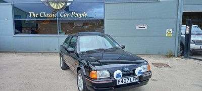 Lot 140 - 1989 FORD ESCORT XR3 INJ