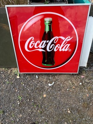 Lot 106 - DOUBLE SIDED ILLUMINATED COCA COLA SIGN