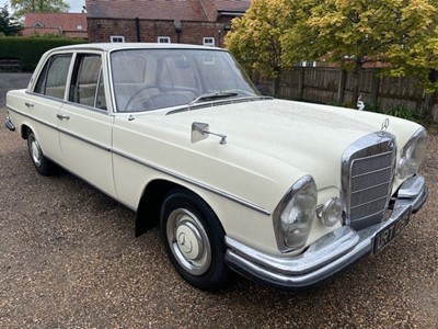 Lot 141 - 1968 MERCEDES 250 SE