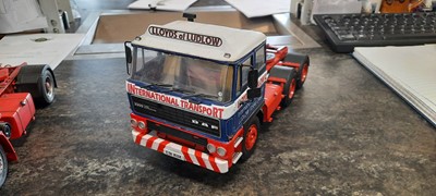 Lot 155 - LLOYDS DAF LORRY MODEL 1/24 SCALE