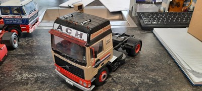 Lot 157 - ACH VOLVO F10 LORRY 1/24 SCALE