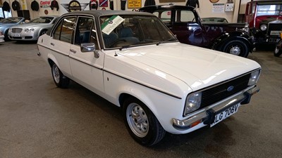 Lot 42 - 1980 FORD ESCORT GHIA