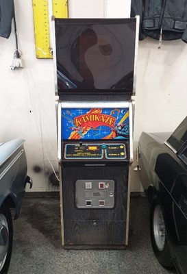 Lot 161 - KAMIKAZXE FRUIT MACHINE