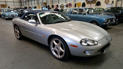 Lot 265 - 1999 JAGUAR XKR AUTO