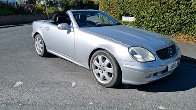 Lot 260 - 2001 MERCEDES SLK 320